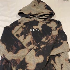 Obey sweatshirt